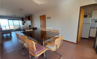 DEPARTAMENTO DE 3 AMBIENTES, CON VISTA AL MAR Y COCHERA