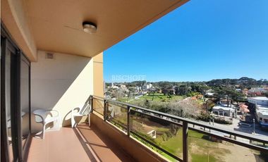 DEPARTAMENTO DE 3 AMBIENTES, CON VISTA AL MAR Y COCHERA