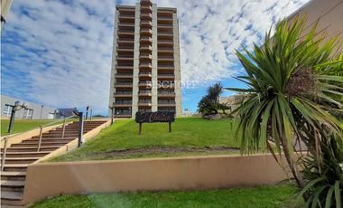DEPARTAMENTO DE 3 AMBIENTES, CON VISTA AL MAR Y COCHERA