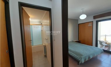 DEPARTAMENTO DE 3 AMBIENTES, CON VISTA AL MAR Y COCHERA