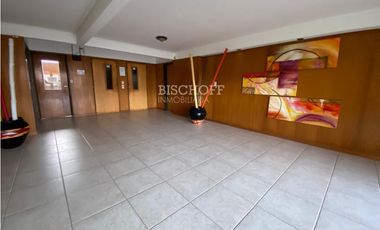 DEPARTAMENTO DE 3 AMBIENTES, CON VISTA AL MAR Y COCHERA