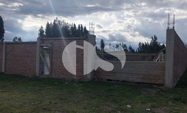 TERRENO EN VENTA CON CERRAMIENTO EN RIOBAMBA