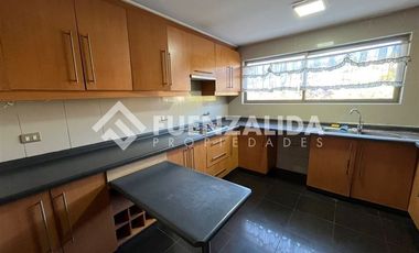 Casa en Arriendo en Martín de Salvatierra 765