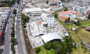 En venta propiedad comercial. Sector San Bartolo. Sur de Quito