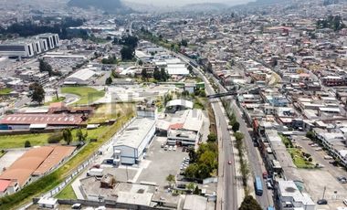En venta propiedad comercial. Sector San Bartolo. Sur de Quito