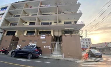 Venta Departamento Remodelado en Edificio Recife, Salinas VerV