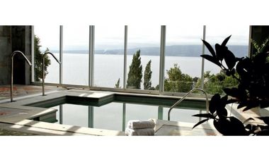 VENTA HOTEL EN LAGO LLANQUIHUE - 27,68 HÄS