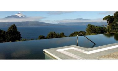 VENTA HOTEL EN LAGO LLANQUIHUE - 27,68 HÄS