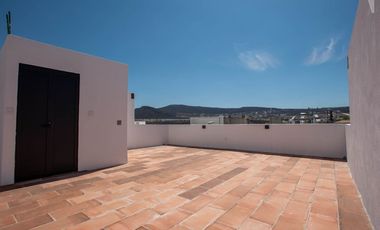 CASA CON ROOF GARDEN EN COTO DUBLIN CAPITAL SUR