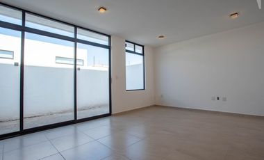 CASA CON ROOF GARDEN EN COTO DUBLIN CAPITAL SUR