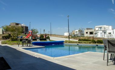 CASA CON ROOF GARDEN EN COTO DUBLIN CAPITAL SUR