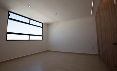 CASA CON ROOF GARDEN EN COTO DUBLIN CAPITAL SUR