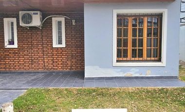Venta propiedad con 2 casas juntas de 1 dor c/u