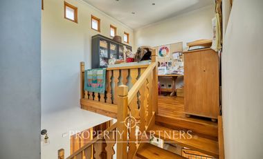 Gran casa colonial impecable, cercana a colegios y autopistas en La dehesa Central