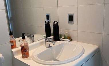 Excelente oficina en arriendo en Luis Pasteur con Vitacura