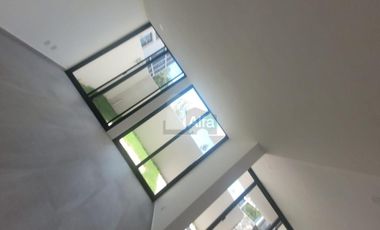 Moderno Loft en Renta atrás de Antea, gánalo!!! En Planta Baja