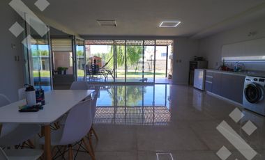 Venta casa 3 dorm Bª Confluencia Rural
