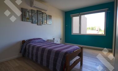 Venta casa 3 dorm Bª Confluencia Rural