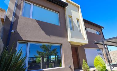 Venta casa 3 dorm Bª Confluencia Rural