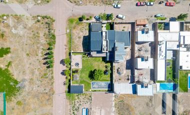 Venta casa 3 dorm Bª Confluencia Rural