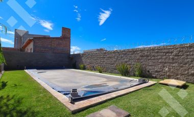Venta casa 3 dorm Bª Confluencia Rural