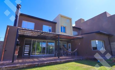 Venta casa 3 dorm Bª Confluencia Rural