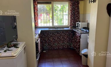 Chalet en 1 Planta, 2 Amb. + PH 2 Amb. con Patio, Parrilla, Garaje y Jardín