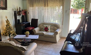 Chalet en 1 Planta, 2 Amb. + PH 2 Amb. con Patio, Parrilla, Garaje y Jardín