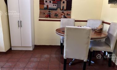 Chalet en 1 Planta, 2 Amb. + PH 2 Amb. con Patio, Parrilla, Garaje y Jardín