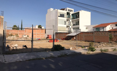 TERRENO EN VENTA EN ZAVALETA