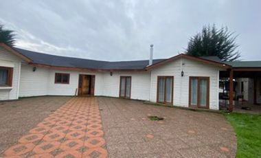 Venta parcela 5.350m2 con 2 casas construidas en Isla de Maipo