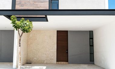 Town House en Santa Gertrudis Copó, 2 recámaras a 5 min de City Center