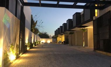 Town House en Santa Gertrudis Copó, 2 recámaras a 5 min de City Center