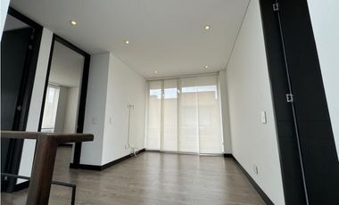 Arriendo casa de dos niveles en la milla de oro de cajica