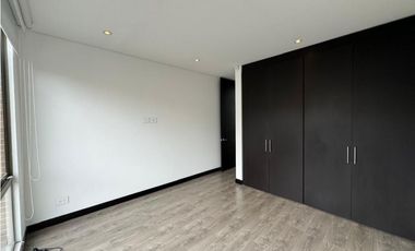 Arriendo casa de dos niveles en la milla de oro de cajica