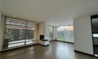 Arriendo casa de dos niveles en la milla de oro de cajica