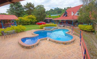 CASA HOTEL EN VENTA - SALENTO