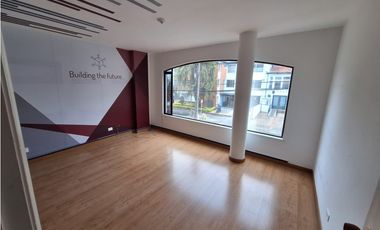 ARRIENDO OFICINAS DESDE 40 M2, SECTOR LA SOLEDAD, TEUSAQUILLO