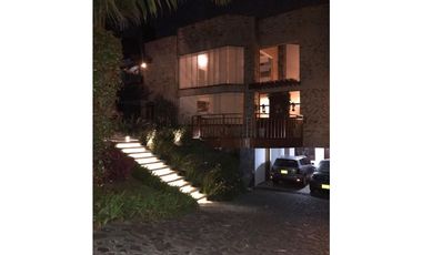 CASA EN VENTA SECTOR EL ESCOBERO - ENVIGADO