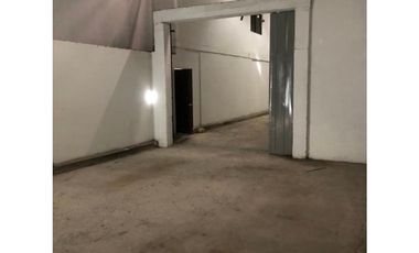 uso comercial: bodega-local-oficinas Centro