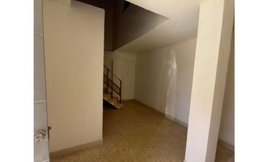 uso comercial: bodega-local-oficinas Centro