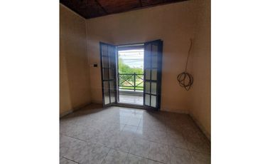 La inversión de Las Heras, casa + local comercial zona UNNE
