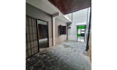 La inversión de Las Heras, casa + local comercial zona UNNE