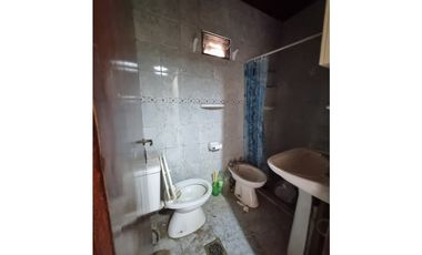 La inversión de Las Heras, casa + local comercial zona UNNE