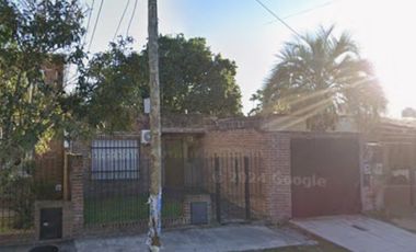 Islas Malvinas 2444, e/ Mexico y Washington, I. Casanova