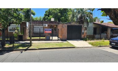 Islas Malvinas 2444, e/ Mexico y Washington, I. Casanova