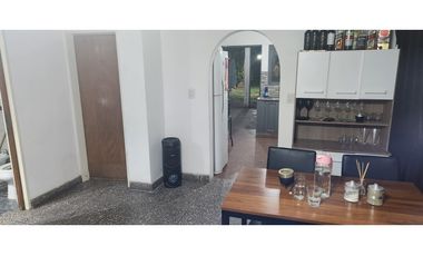 Islas Malvinas 2444, e/ Mexico y Washington, I. Casanova