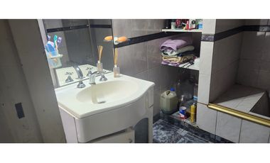 Islas Malvinas 2444, e/ Mexico y Washington, I. Casanova