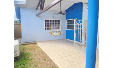 VENTA DE CASA CON LNEA BLANCA EN BRISAS DEL GOLF