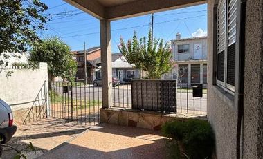 Casa en venta en Moron Sur